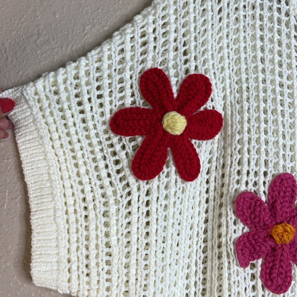Women’s Ivory White Open-Knit Sweater with Colorful Crochet Flowers Sz XL - Picture 4 of 8